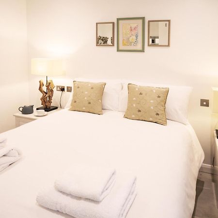 The Muse By The Suffolk Cottage Collection แฟรมลิงงัม ภายนอก รูปภาพ